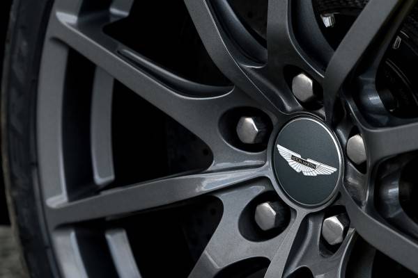 v12-vantages_manual_060416_29