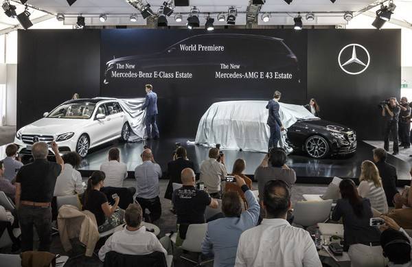 Weltpremiere des neuen E-Klasse T-Modells beim MercedesCup in Stuttgart