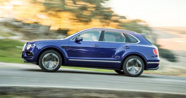 160609BENTLEY_Bentayga_Fair_2