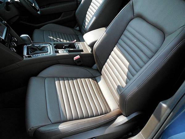 新型車試乗 フォルクスワーゲン・パサート 015