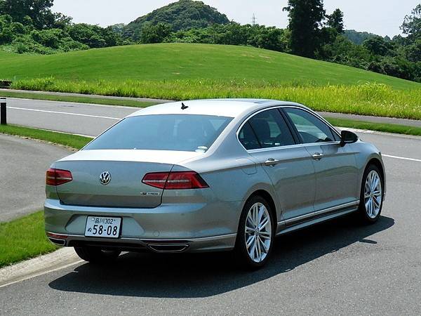 新型車試乗 フォルクスワーゲン・パサート 003