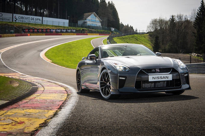 GT-R_Lyon_2