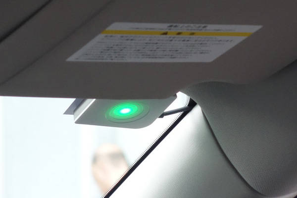 室内から見たカード受信機