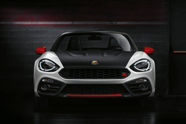 160301_Abarth_124_spider_05