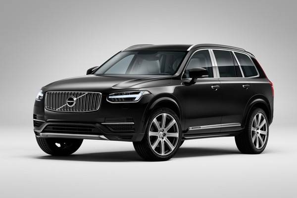160826_volvo_XC90_01