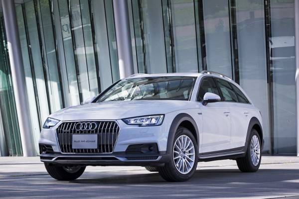 アウディ A4 allroad quattro