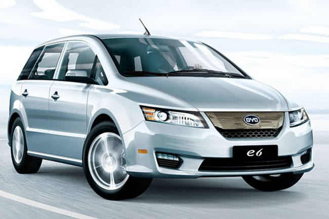 リチウムイオン電池製造、電気自動車の大手、BYD車の「e6」