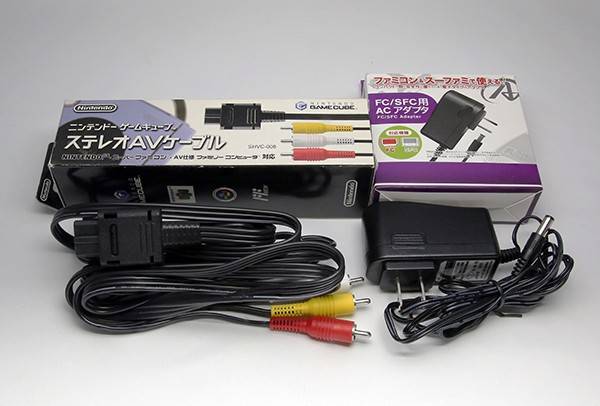 AVケーブルとACアダプタは別売