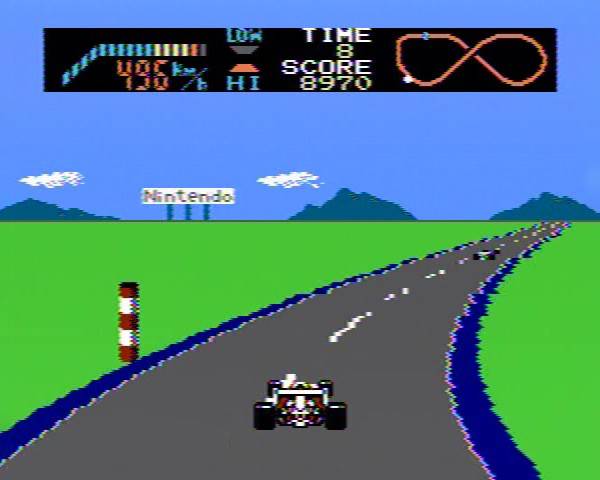 最高速のままコーナーをクリア