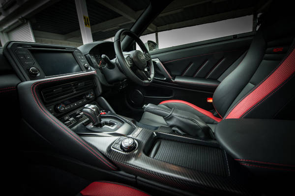 1609012_MY17_GT-R_Media_Day1-2062
