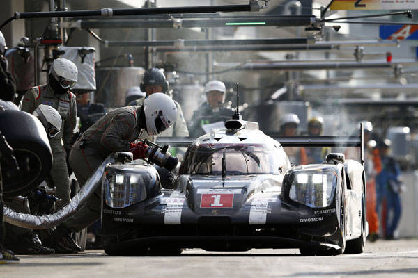Porsche 919 Hybrid, Porsche Team: Timo Bernhard, Brendon Hartley, Mark Webber