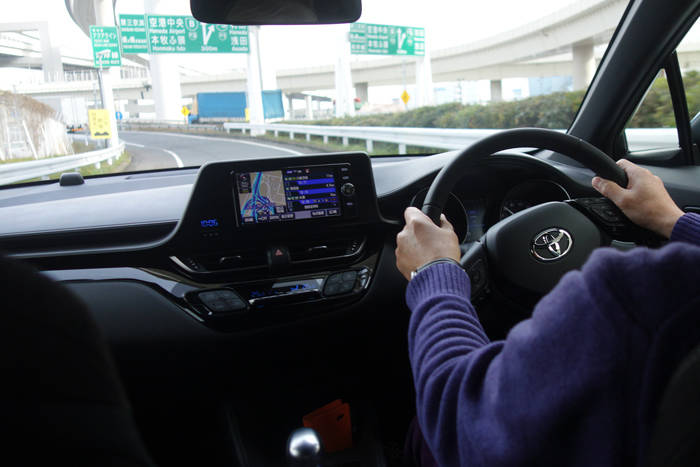 C-HR ハイブリッドS