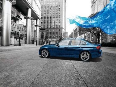 BMWから3シリーズの限定車が登場。同時に関西地区のみで購入できる特別限定モデルも発売