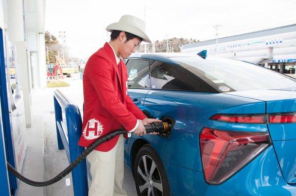 進まぬ水素ステーション開設 トヨタなど11社が水素ステーションの整備に向けた新たな協業を検討