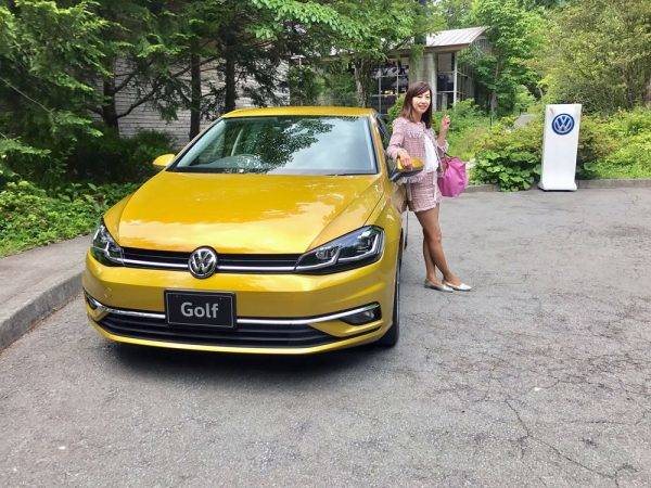 フォルクスワーゲンゴルフ マスタードイエロー 吉田由美
