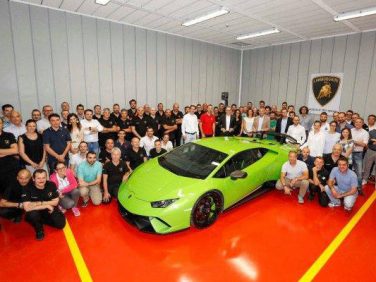 ランボルギーニ 新型車の開発施設拡大と新たな音響施設をオープン