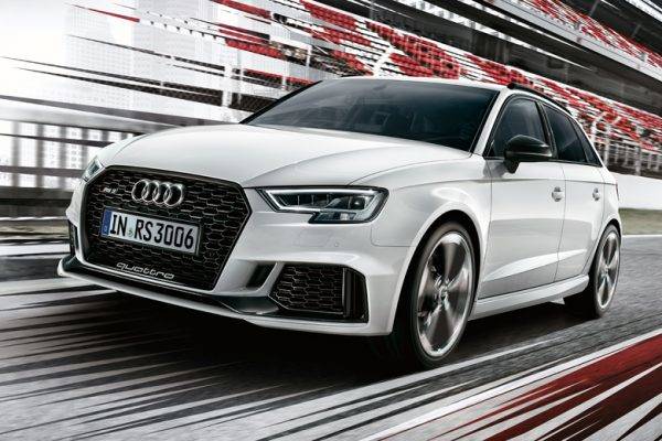 アウディ RS3スポーツバック