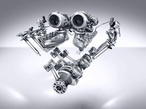 メルセデスAMG GT R ホットインサイドVターボチャージャー