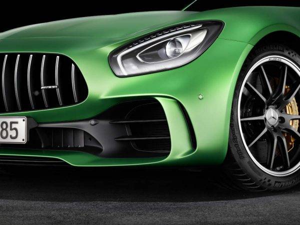 メルセデスAMG GT R フロント