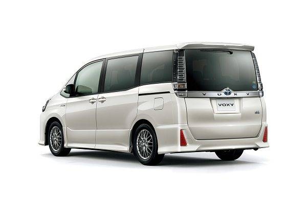 トヨタ　ヴォクシー　ZS　ハイブリッド　ホワイトパールクリスタルシャイン