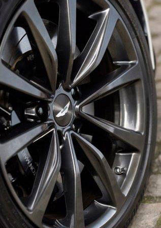 アストンマーチン DB11 4.0L V8ツインターボ ホイール