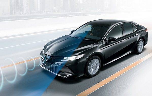 ダイハツ　アルティス　Toyota Safety Sense P　作動イメージ
