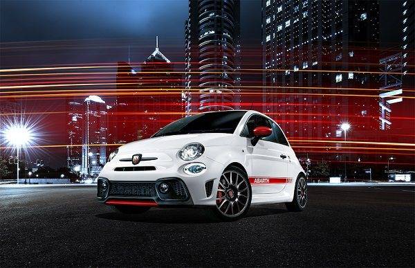 Abarth 595 Competizione Performance Package（パフォーマンス・パッケージ）　フロントイメージ