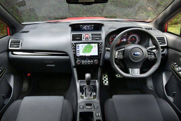 スバル WRX S4 マイナーチェンジ コックピット