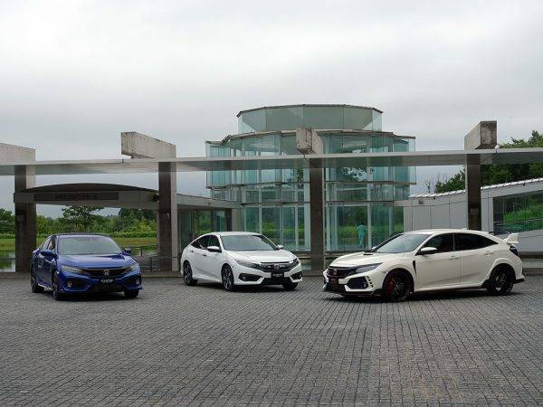 ホンダ　シビック試乗会　新型シビック、セダン／ハッチバック／タイプR