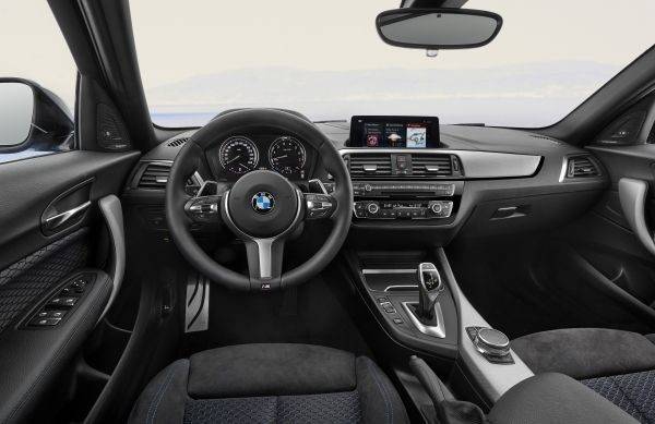 BMW　1シリーズ　マイナーチェンジ　M140i　インテリア