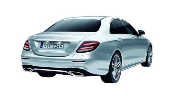 メルセデス・ベンツ　E350e AVANTGARDE SPORTS　リヤイメージ