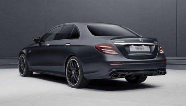 メルセデスAMG E63S 4MATIC+ Edition1　リヤイメージ