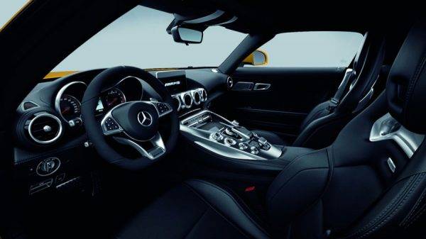 メルセデスAMG GT Cロードスター　インテリア