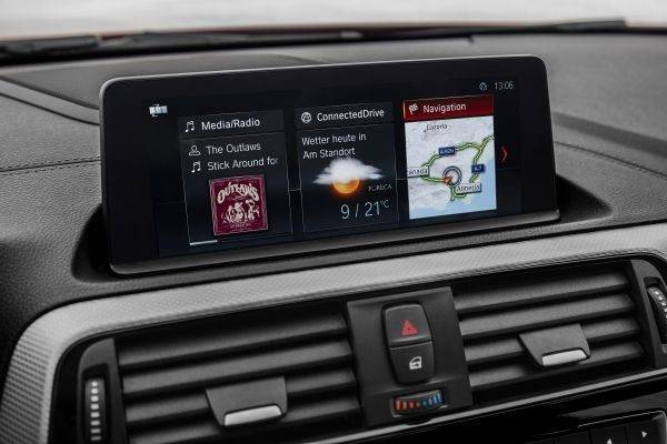 BMW　2シリーズをマイナーチェンジ　タッチパネルを採用したワイドディスプレイ