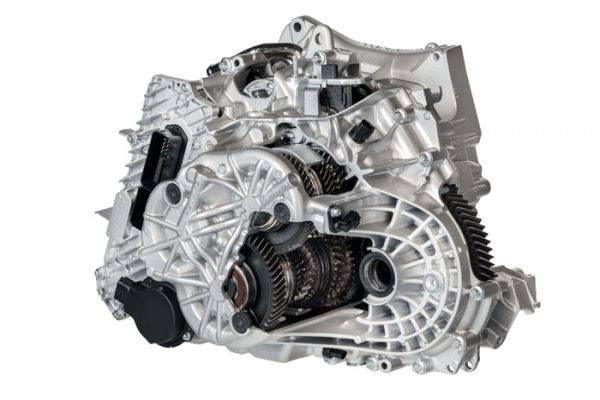 ルノー　カジャー　限定車カジャーBose　マグナ・シュタイヤー／ゲトラグ製　湿式7速EDC（DCT)