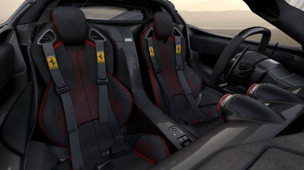 セーブ・ザ・チルドレンを支援するためラ フェラーリ アペルタをオークションに出品