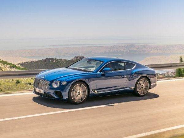 ベントレー 新型コンチネンタルGT 走行イメージ