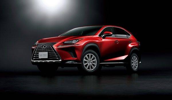 LEXUSは、NX300h／NX300をマイナーチェンジ　NX300フロントイメージ