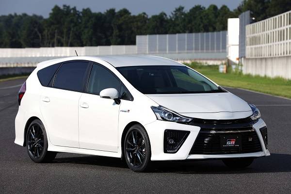 トヨタ　新スポーツブランド　GR　プリウスGRスポーツ