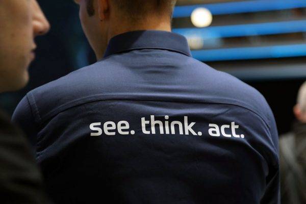ZF　自動運転向け製品群を公開　ZFの自動運転へのポリシー　see. think. act.
