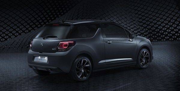 DS3 限定車　DARK SIDE　リヤイメージ