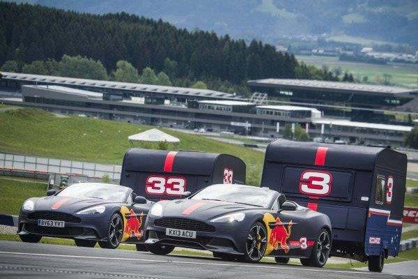 アストンマーチン・レッドブル・レーシング　ホスピタリティカー