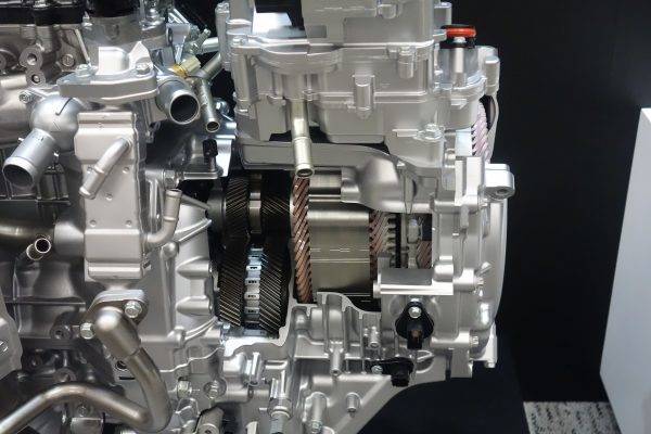 ホンダ　ステップワゴンをマイナーチェンジ　LFA型エンジンの駆動＋発電用モーター