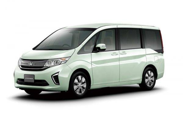 ホンダ　ステップワゴンをマイナーチェンジ　フロントイメージ