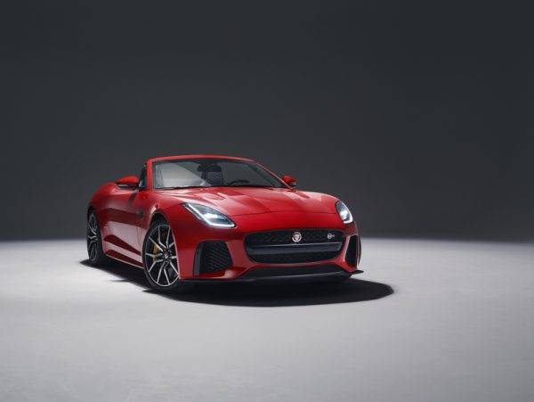 ジャガー　F-TYPE SVO MY18 コンバーチブル
