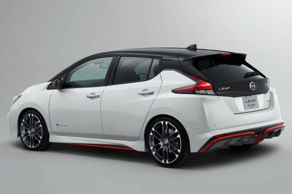 東京モーターショーに出展するリーフNISMOコンセプト　リヤイメージ