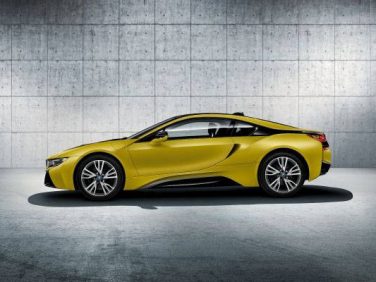 BMW i8のイエローを身にまとった限定モデルは4台のみの販売