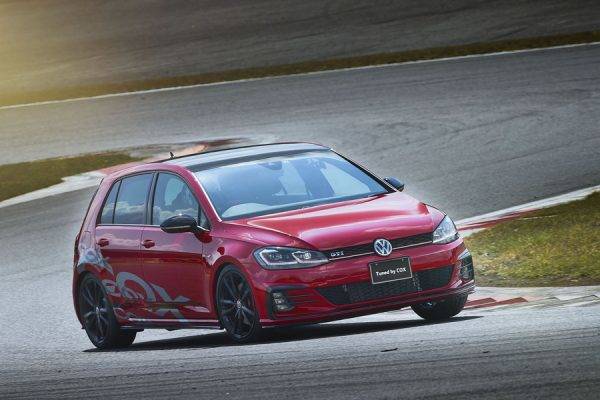 フォルクスワーゲン ゴルフGTI Tuned by COX