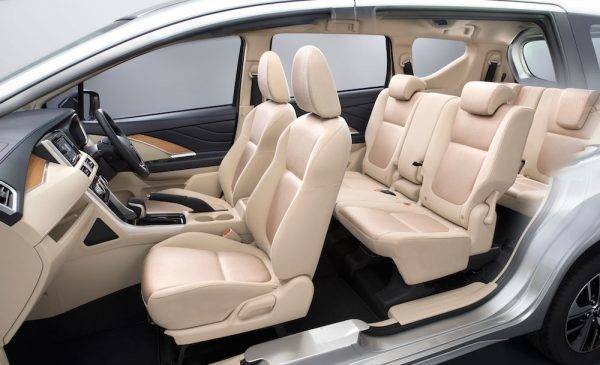 三菱 次世代クロスオーバーMPV「エクスパンダー」インテリア
