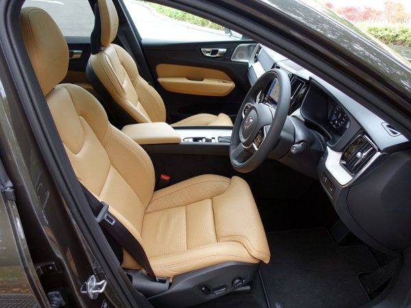 ボルボ　XC60　試乗記　インテリア